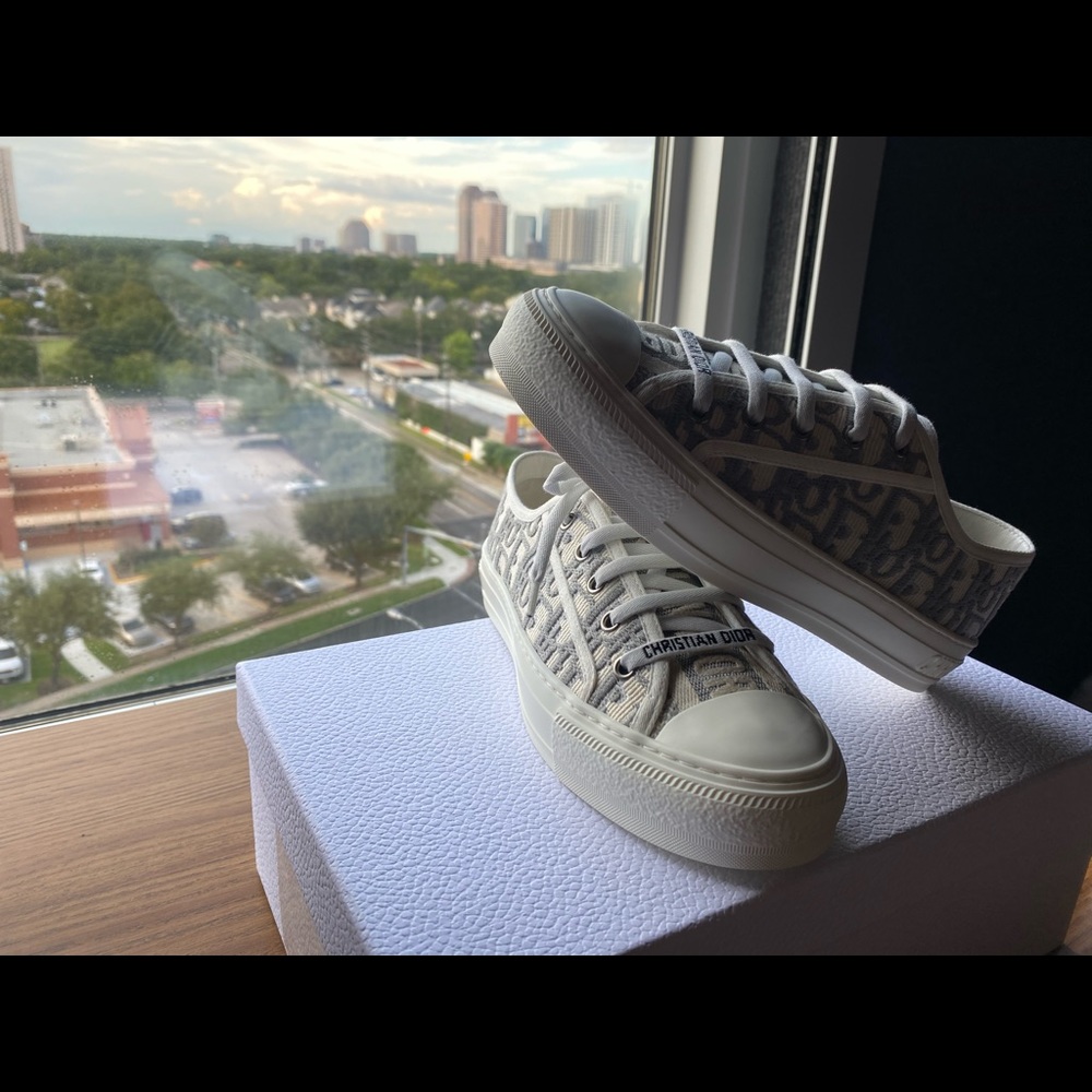 Brand New Dior Sneakers (sz 7)